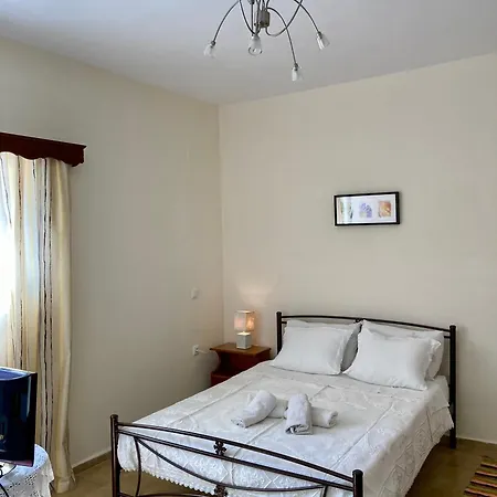 Georgia'S House Apartment Leonidio Room photo